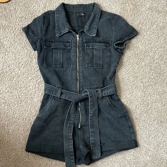 💥HOT ITEM💥 White Fox Boutique Summer Denim Romper in Black Acid - Picture 12 of 12